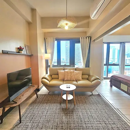 Terracota Glow 1Br Condo Near Greenbelt Mall