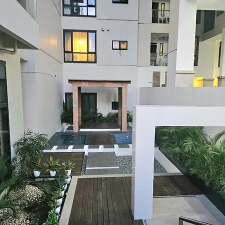 Terracota Glow 1Br Condo Near Greenbelt Mall