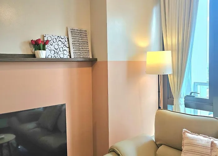 Terracota Glow 1br Near Greenbelt Mall Apartahotel 4*