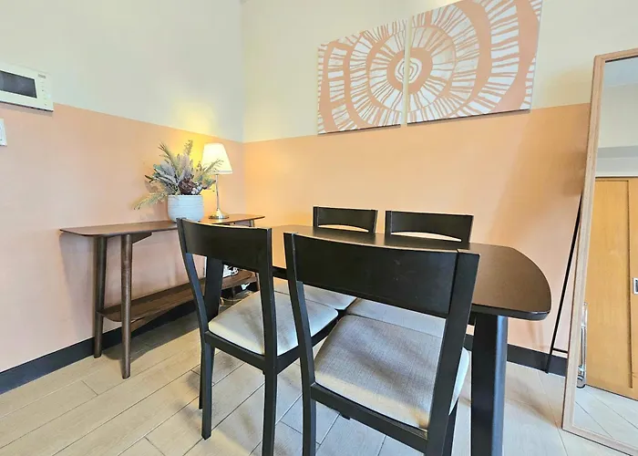 Terracota Glow 1br Near Greenbelt Mall Apartahotel