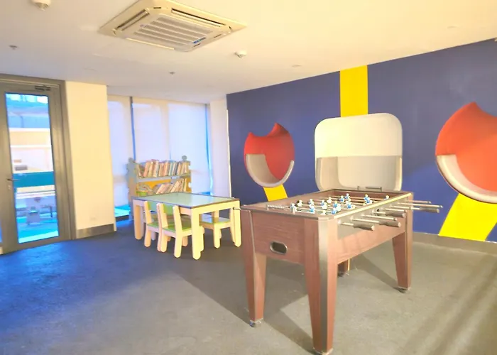 Terracota Glow 1br Near Greenbelt Mall 4*